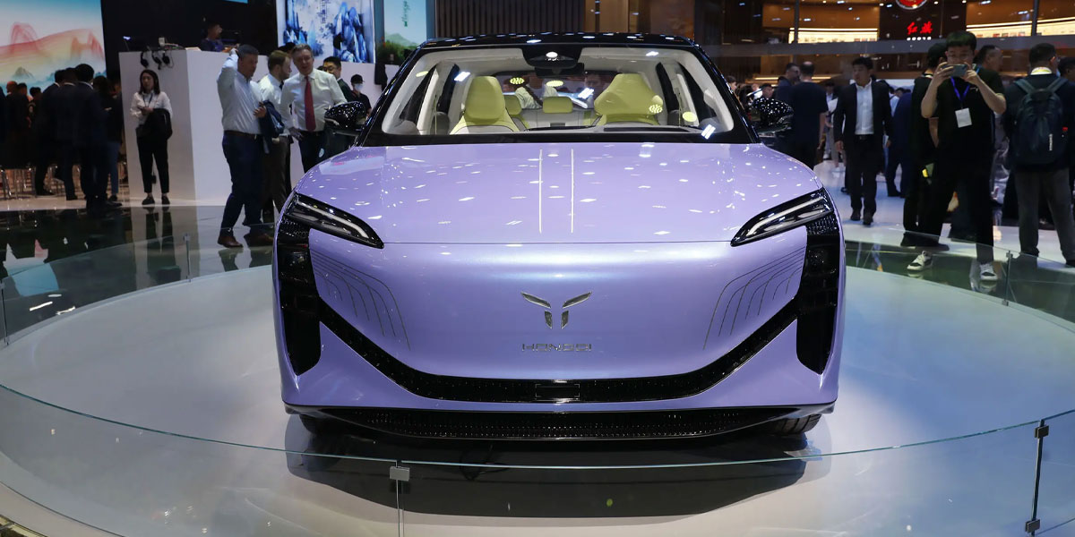 Hongqi EHS7 Video Overview