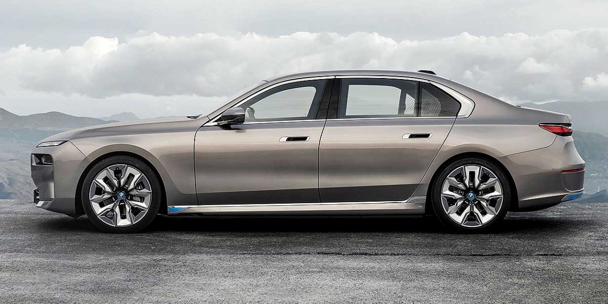 BMW i7 xDrive60 Video Overview